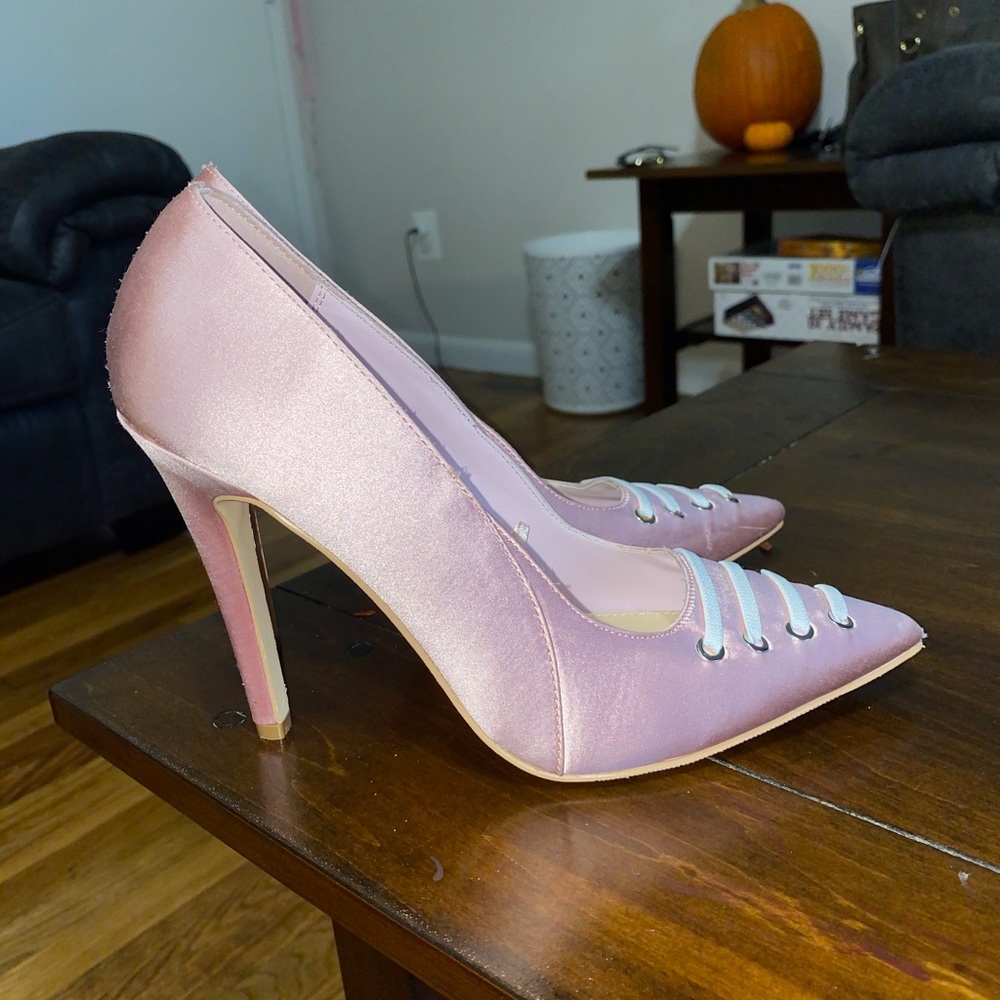High heels - Picture 2 of 8